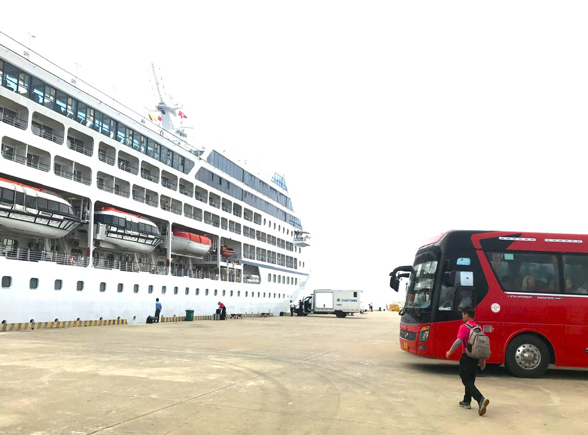 Minh Việt Đón Đoàn Tầu Biển Quốc Tế